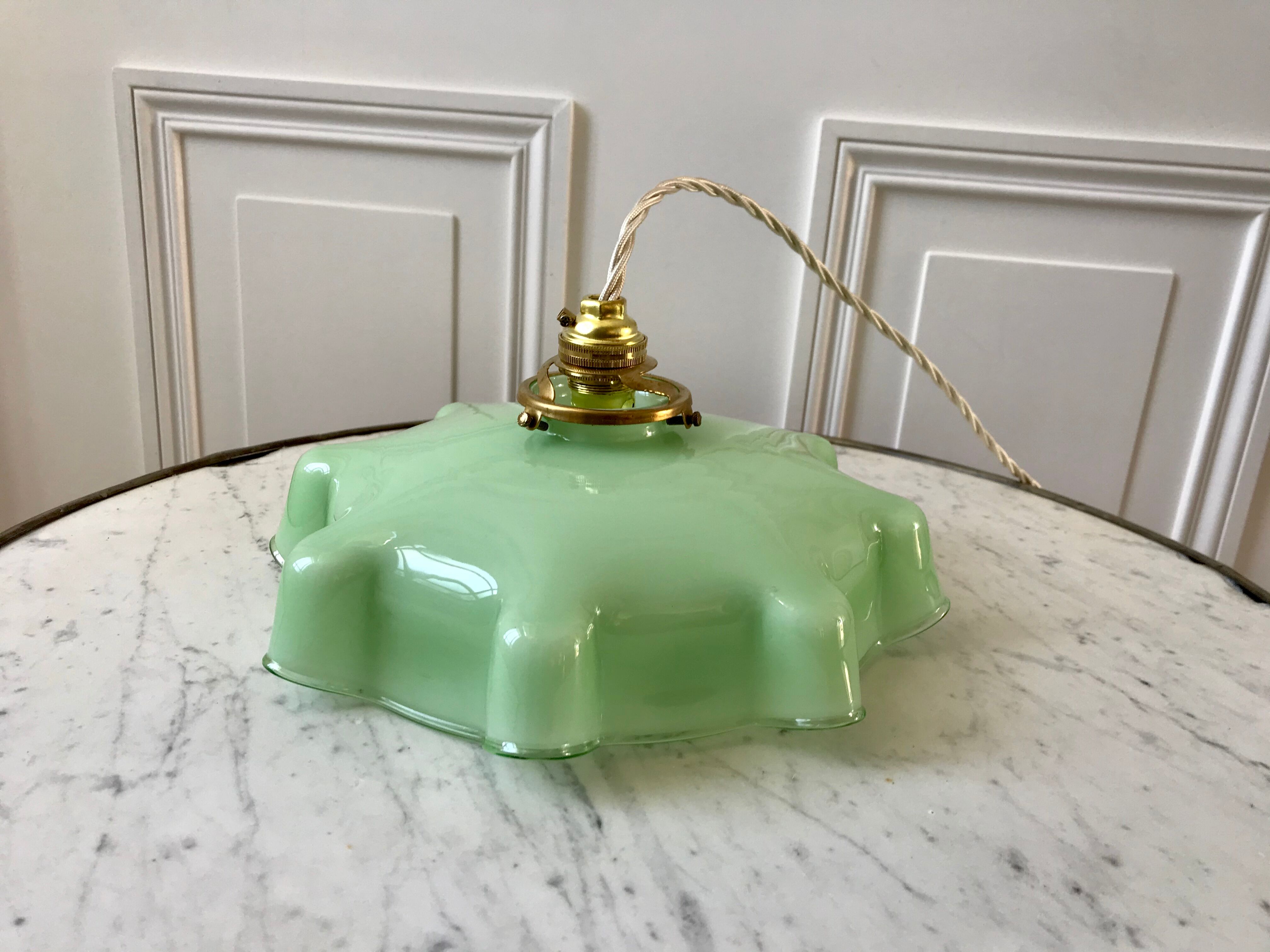 Suspension in opaline green sage years 40-50