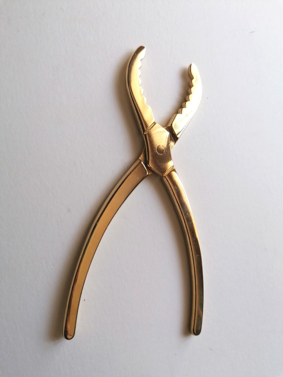 Perrier-Jouët champagne gold-plated clip and stopper box