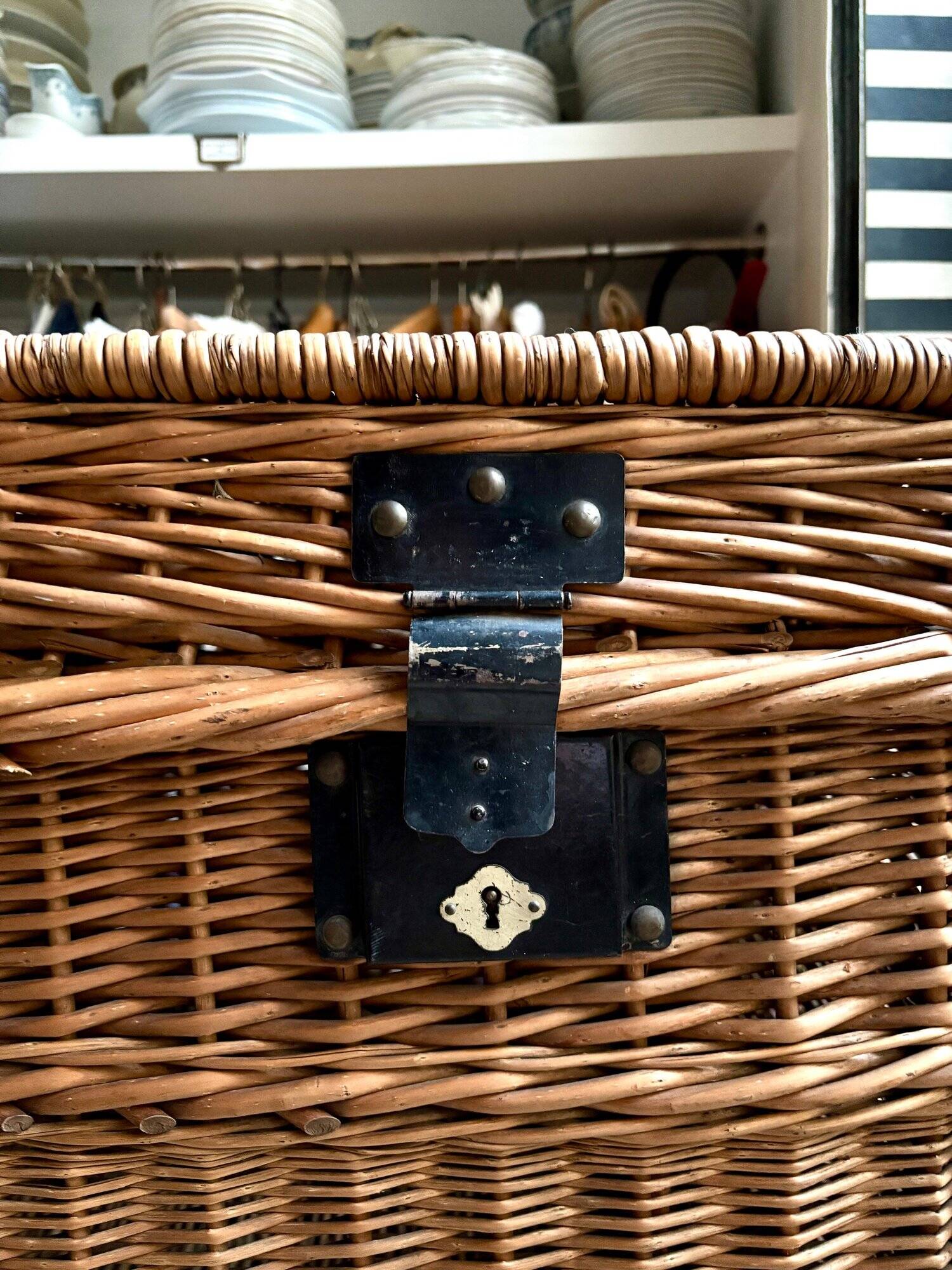 Trunk, chest in woven wicker