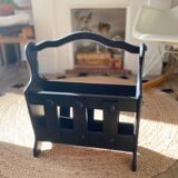 Magazine holder
