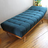 Seat style day bed years 50 feet compass