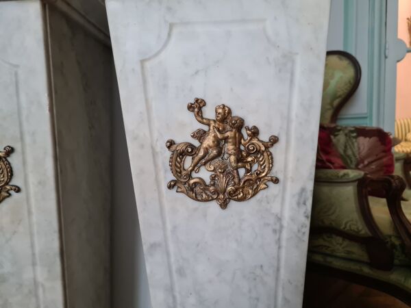 Paire de gaines en marbre style Louis XIV,