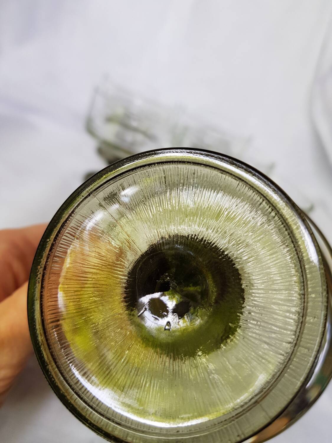 Ensemble de 6 tasses à dessert à pied vert par Venam Italie 1970