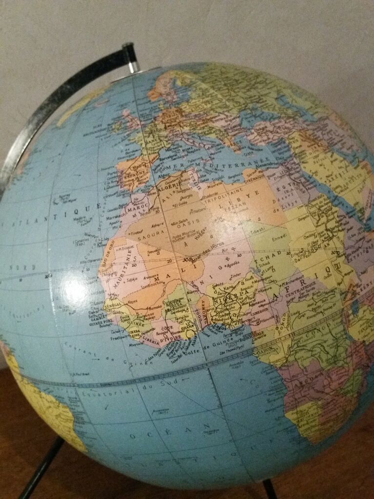 Terrestrial globe