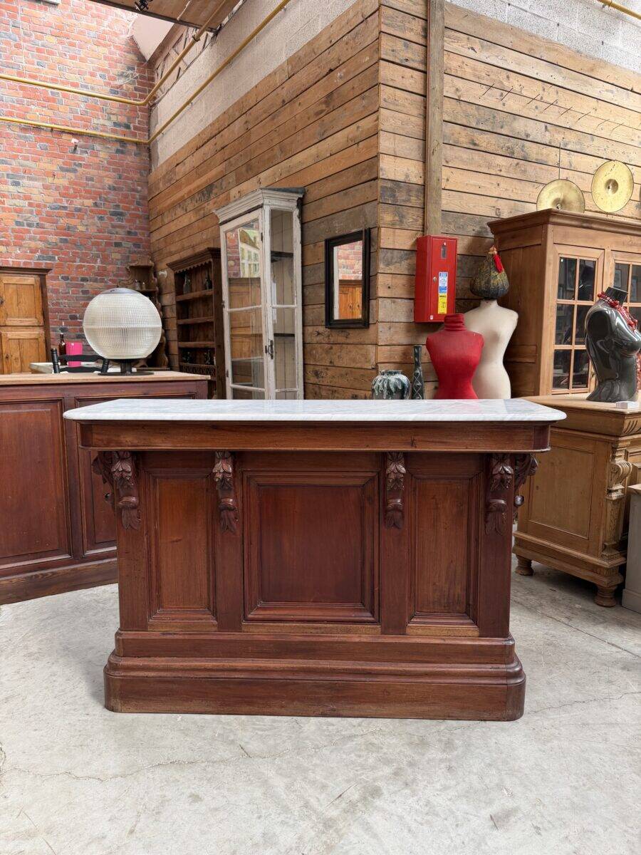 1950s bar counter