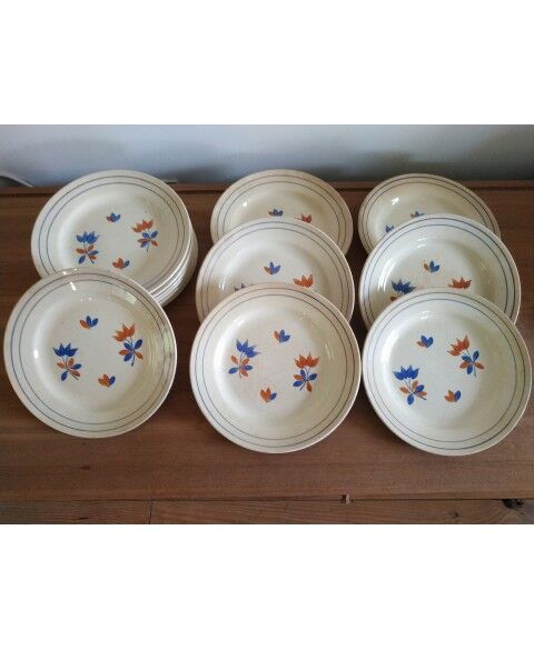 12 plates in Gien porcelain