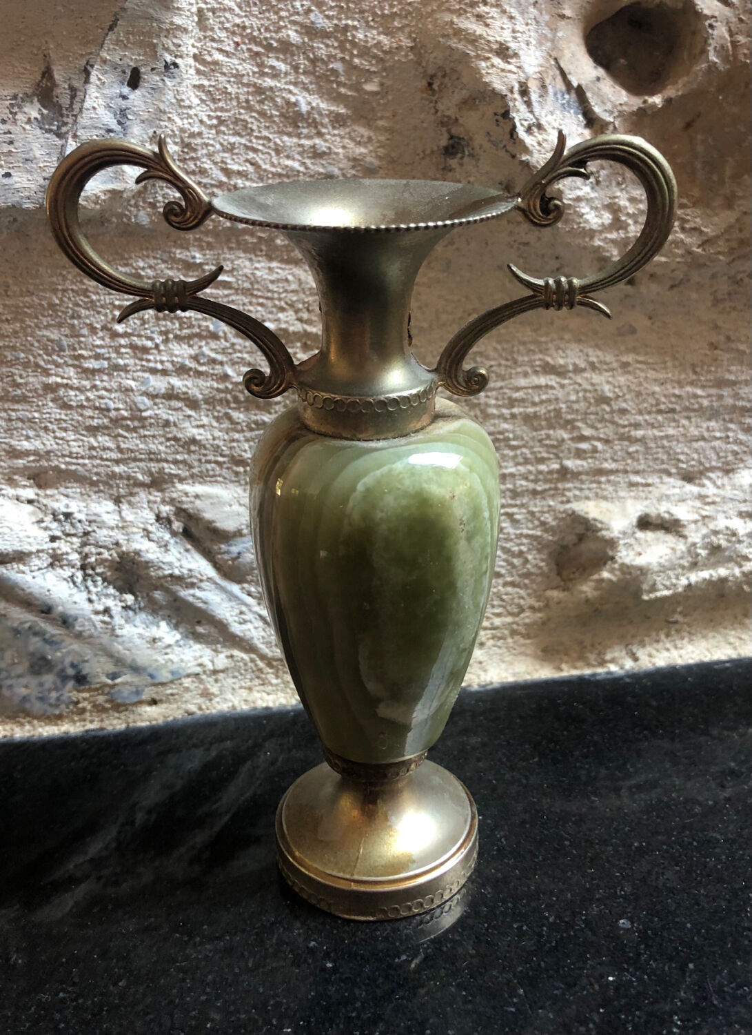 Jadeite vase/amphora