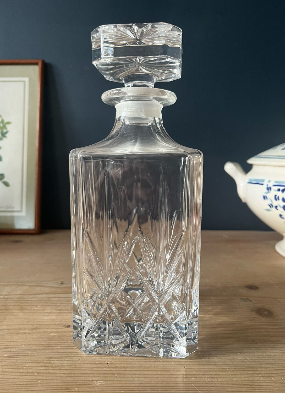 Crystal whisky decanter
