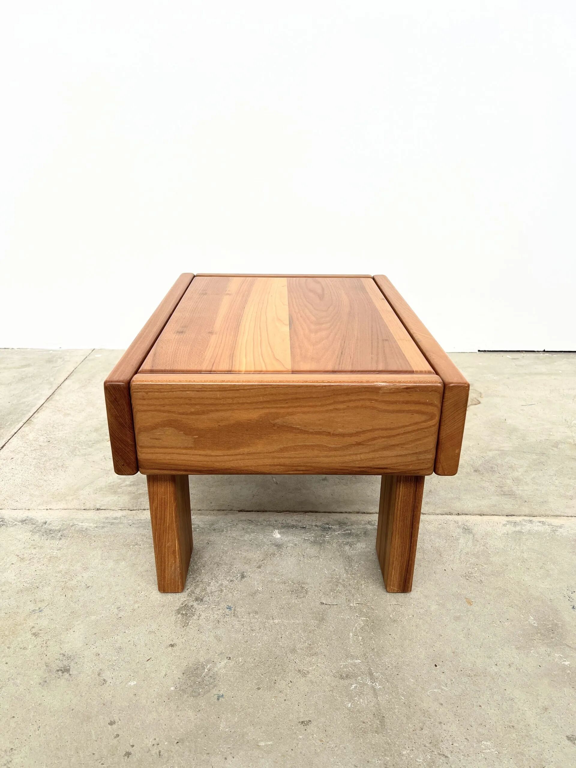 Table d'Appoint / Chevet "Regain" – Orme Massif