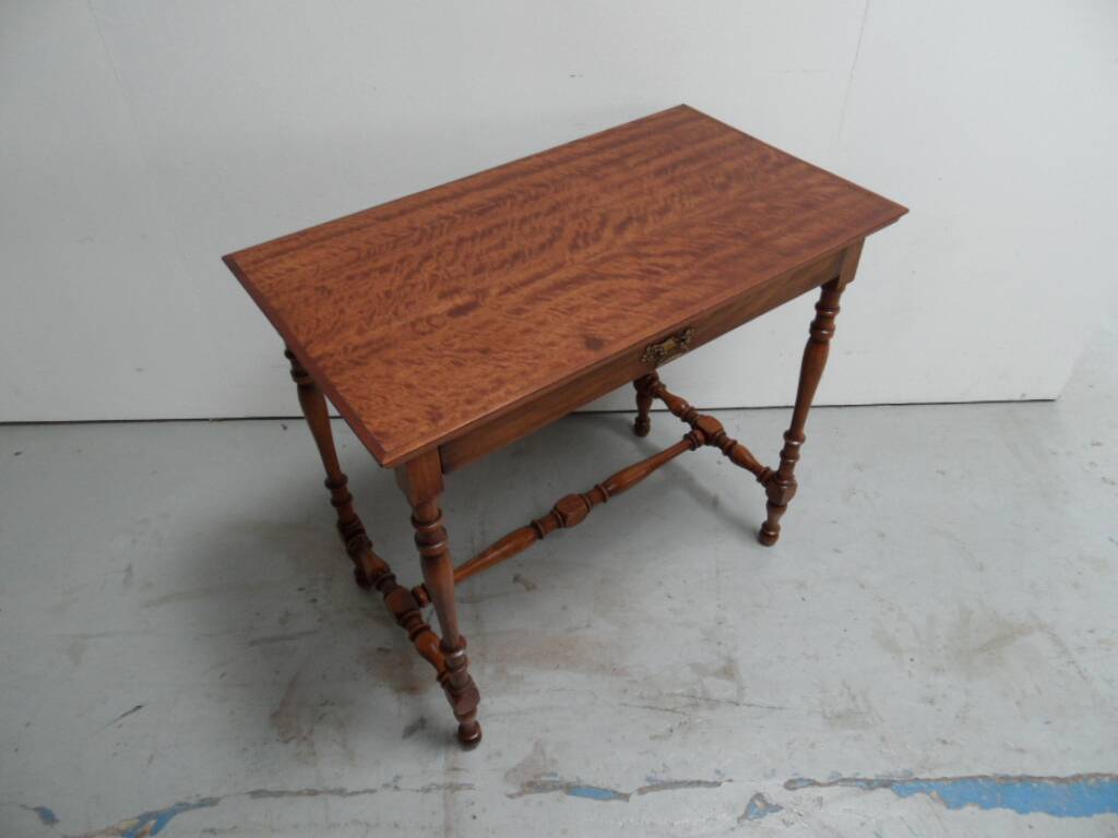 Antique mahogany sidetable with drawer