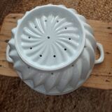 Porcelain drainer