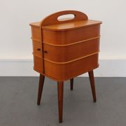 Travailleuse en bois années 1960