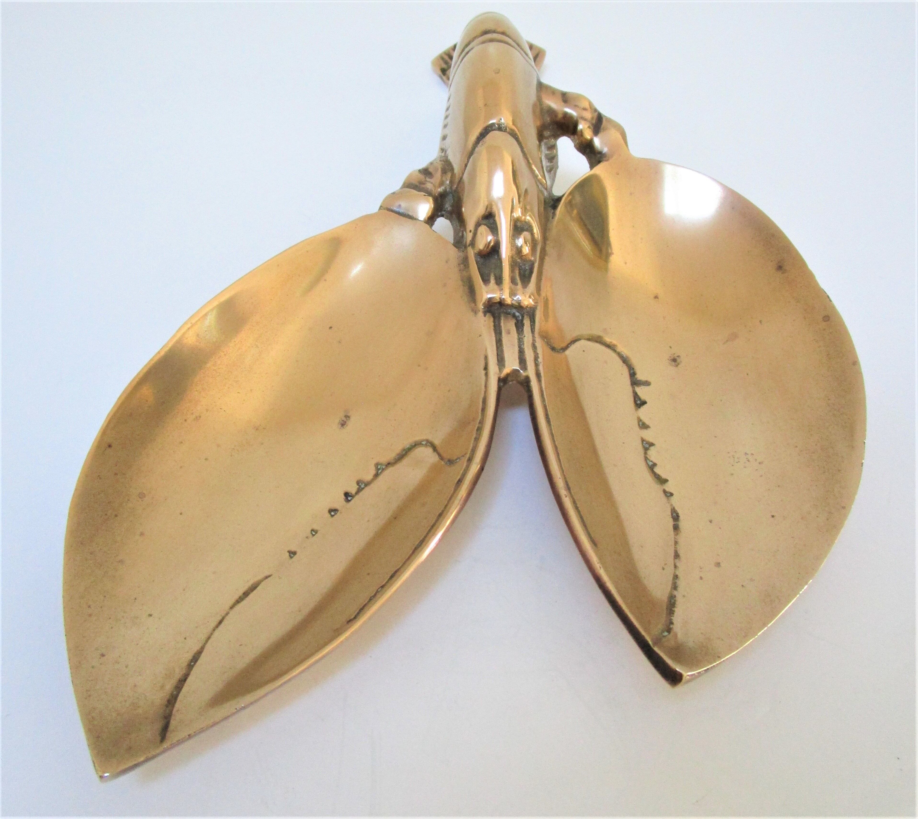 Solid brass lobster forming zoomorphic plateau