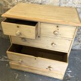 English chest of drawers