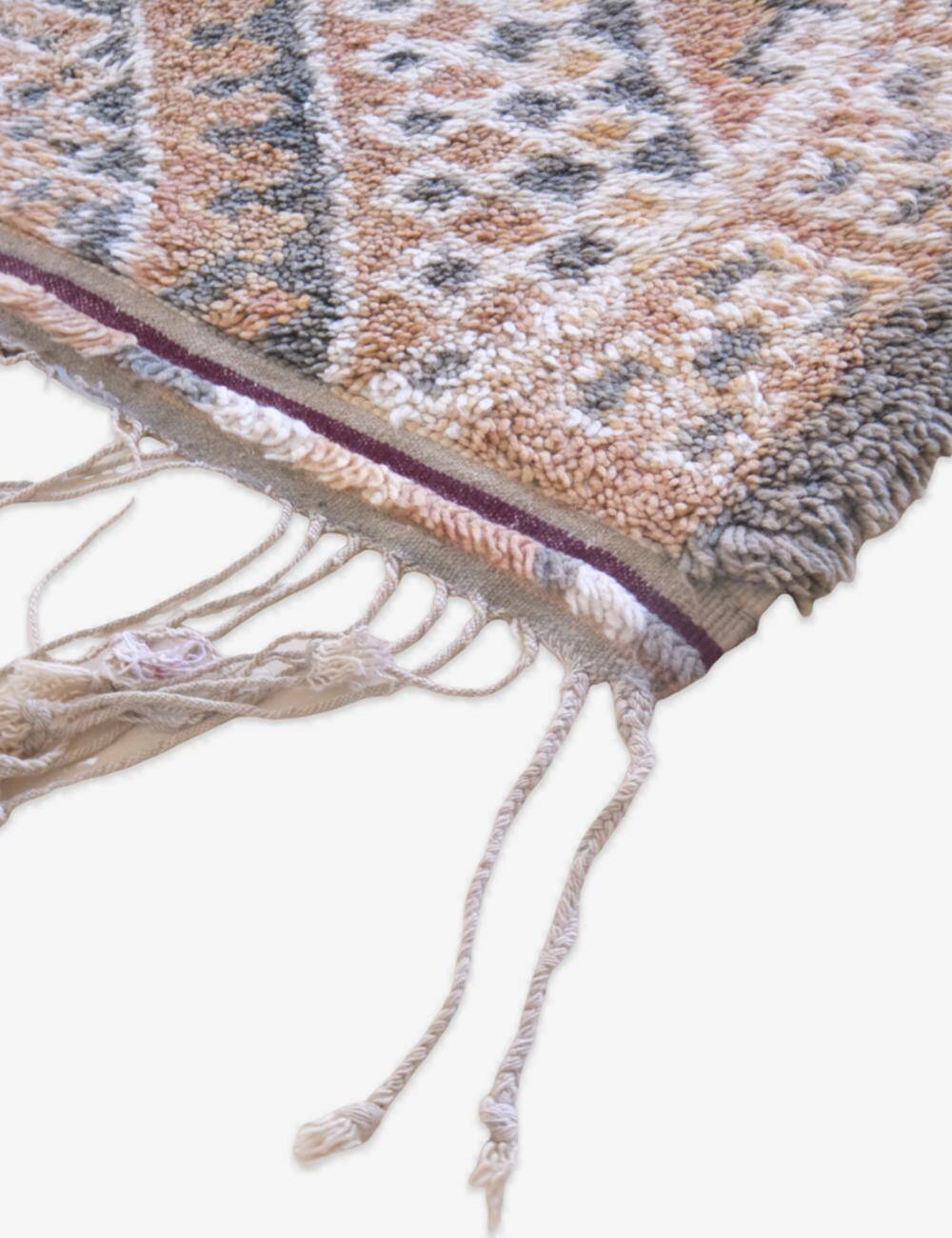 Vintage Collectible Rug - 412 x 205 cm