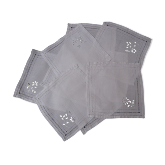 Lot of 9 old white Métis hand embroidered tea towels