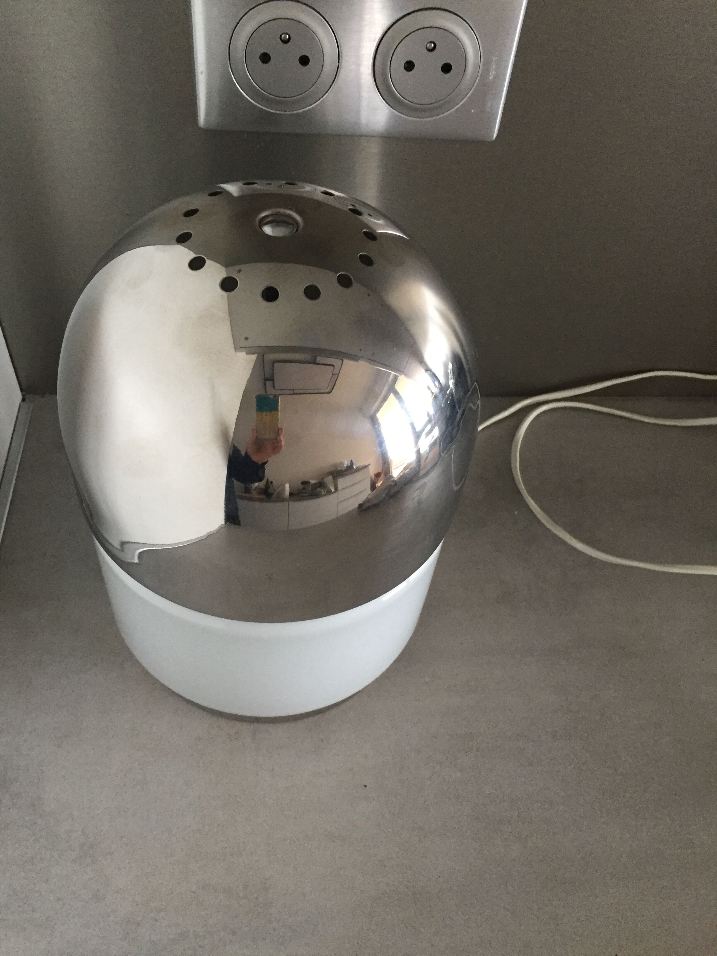 Walt and pepper lamp