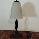 Lampe à poser Art Déco, pied fer forgé et tulipe en pate de verre