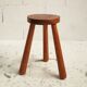 Tabouret tripode en pin massif