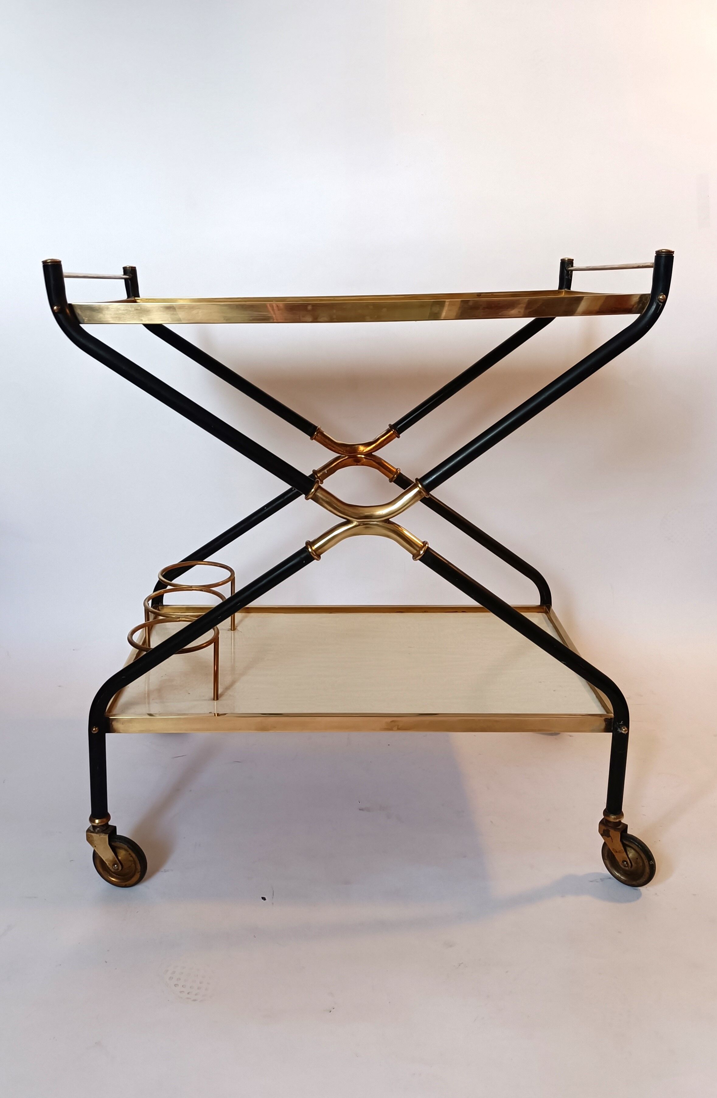 Rolling bar in gilded brass and black metal, Italy circa 1950
