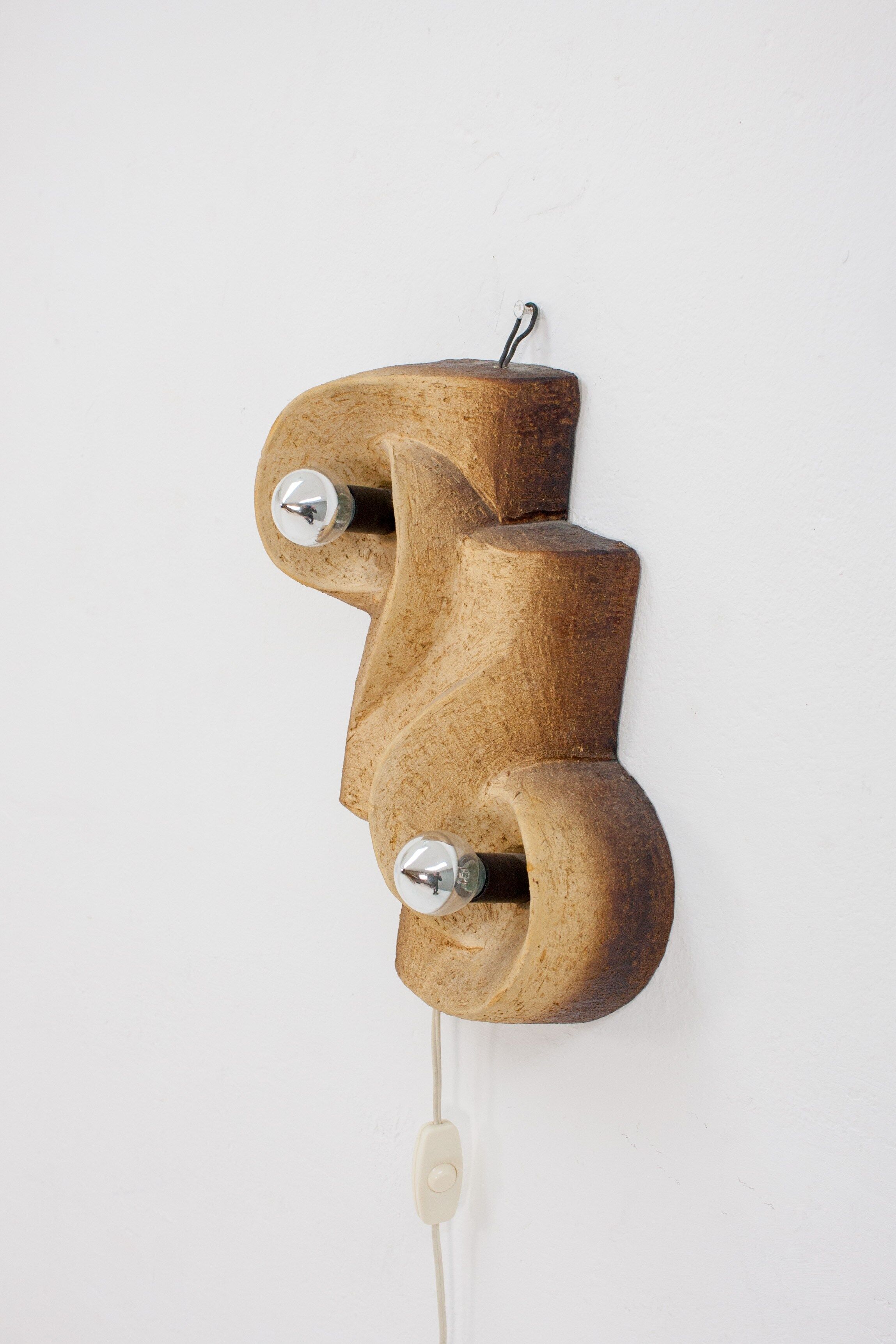 Wall mounted ceramic 60s
