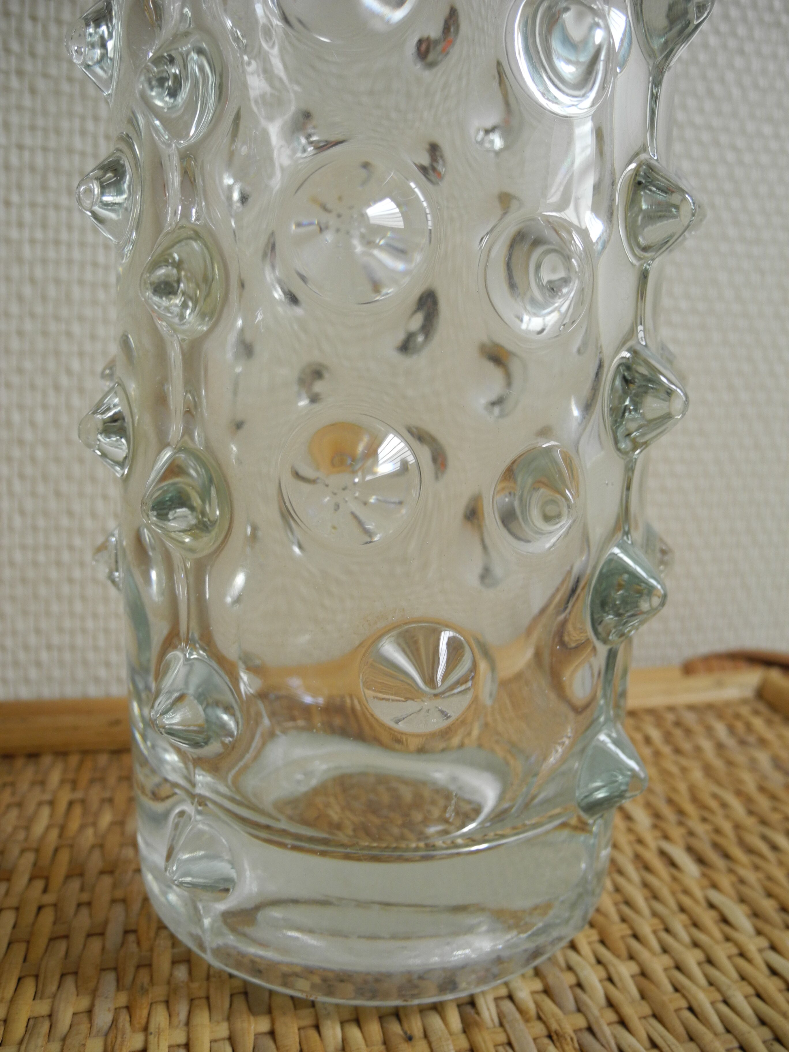 Vase verre moulé pointes