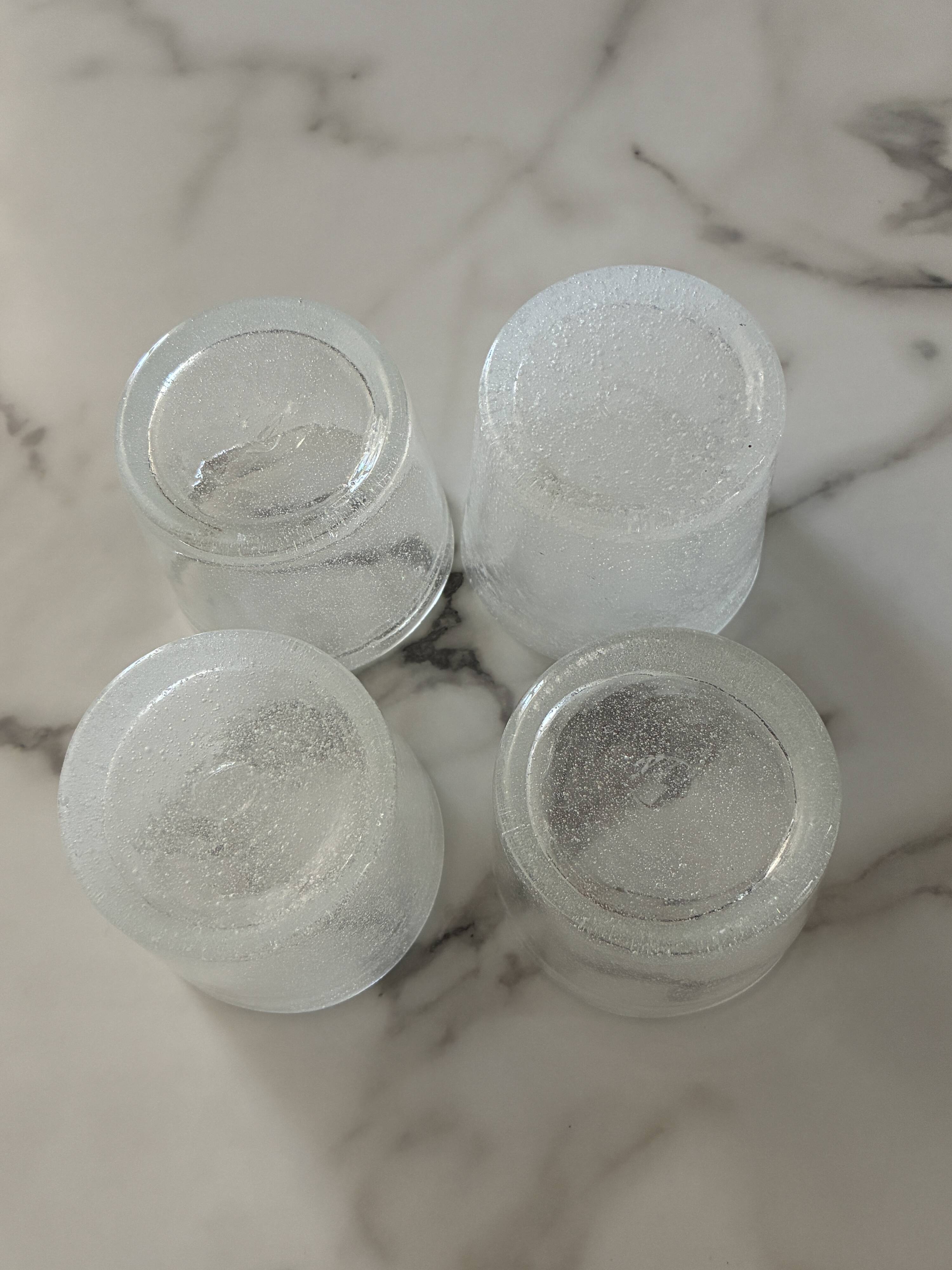 Lot 4 verres verre bullé blancs