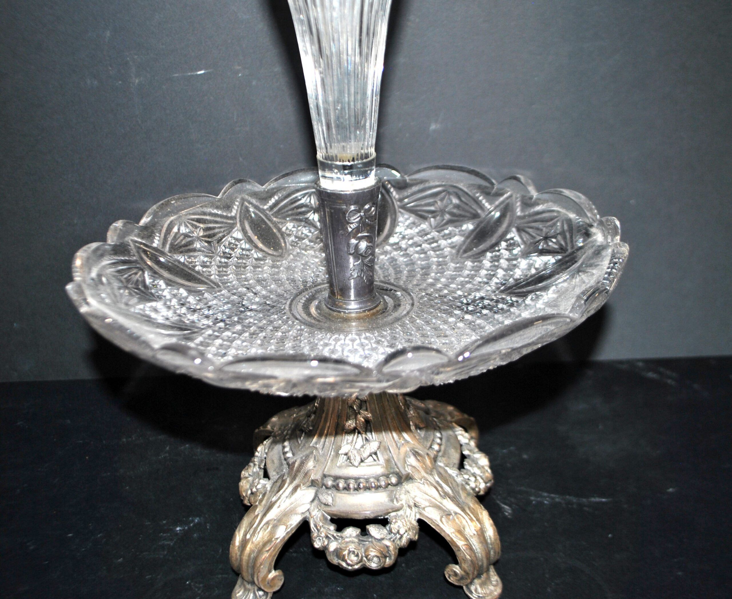 Romantic centrepiece – tulip-shaped glass vase with silver-plated metal from 1900