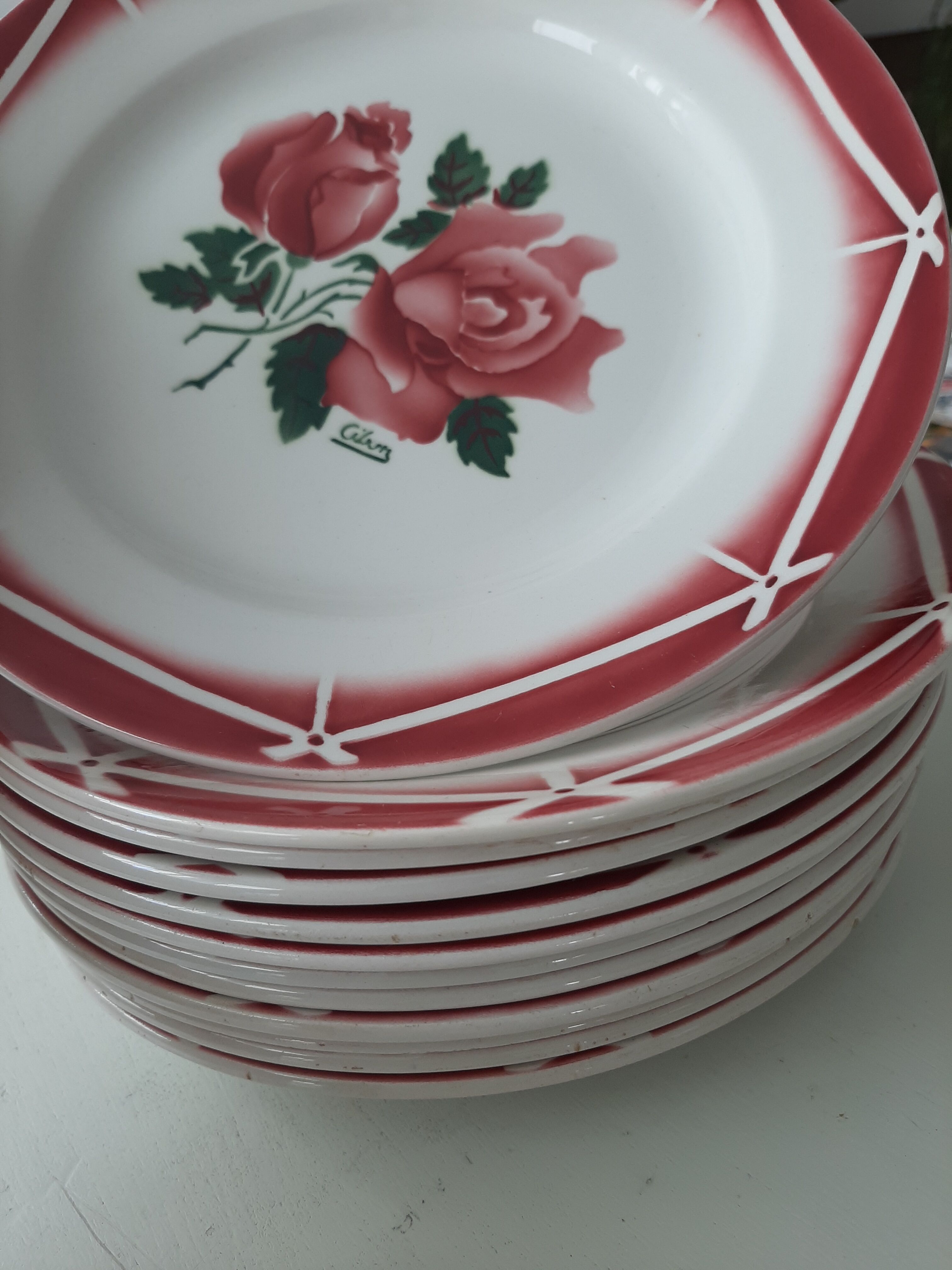 Set of 12 Sarreguemines dessert plates
