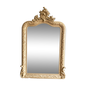 Miroir doré à fronton XIXème, 86x136