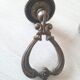 Lot de 4 poignées anciennes et 2 boutons en laiton