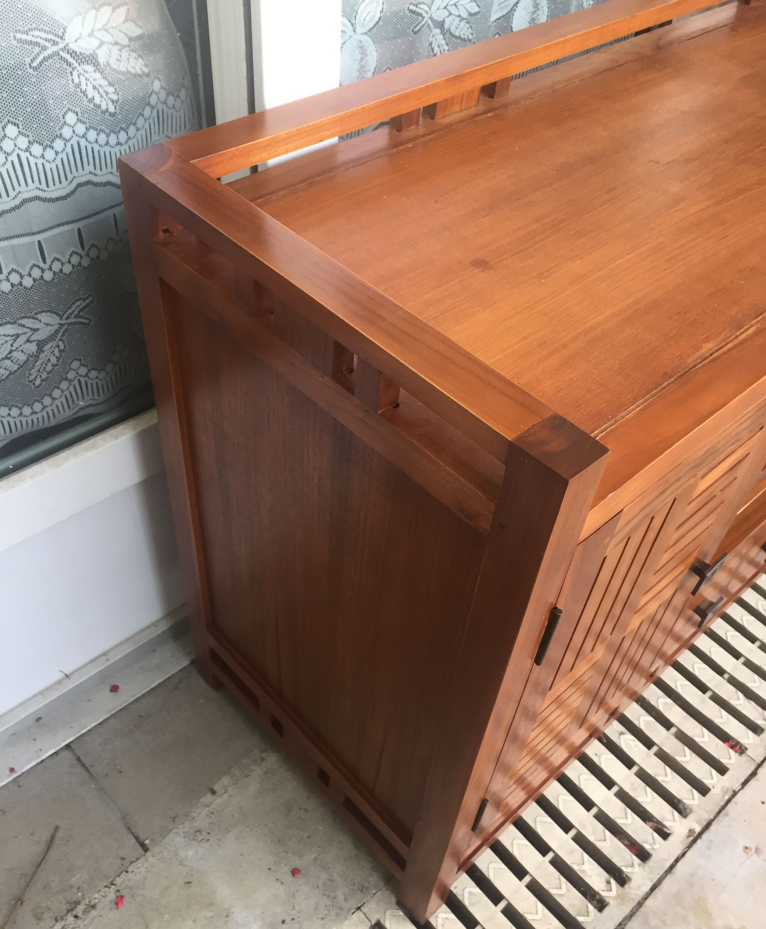 Low buffet in exotic wood