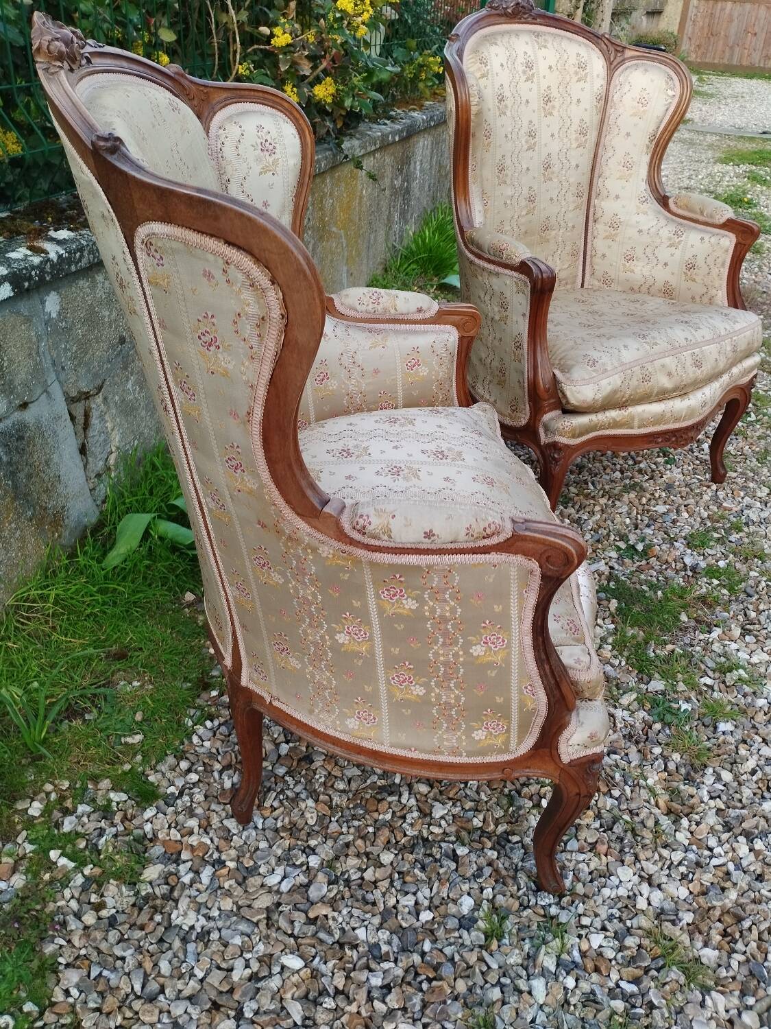 Paire de fauteuils anciens style louis xv
