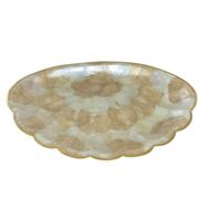 Mother-of-pearl shell-shaped tray