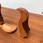 Vintage wooden penguin sculpture, set of 3.