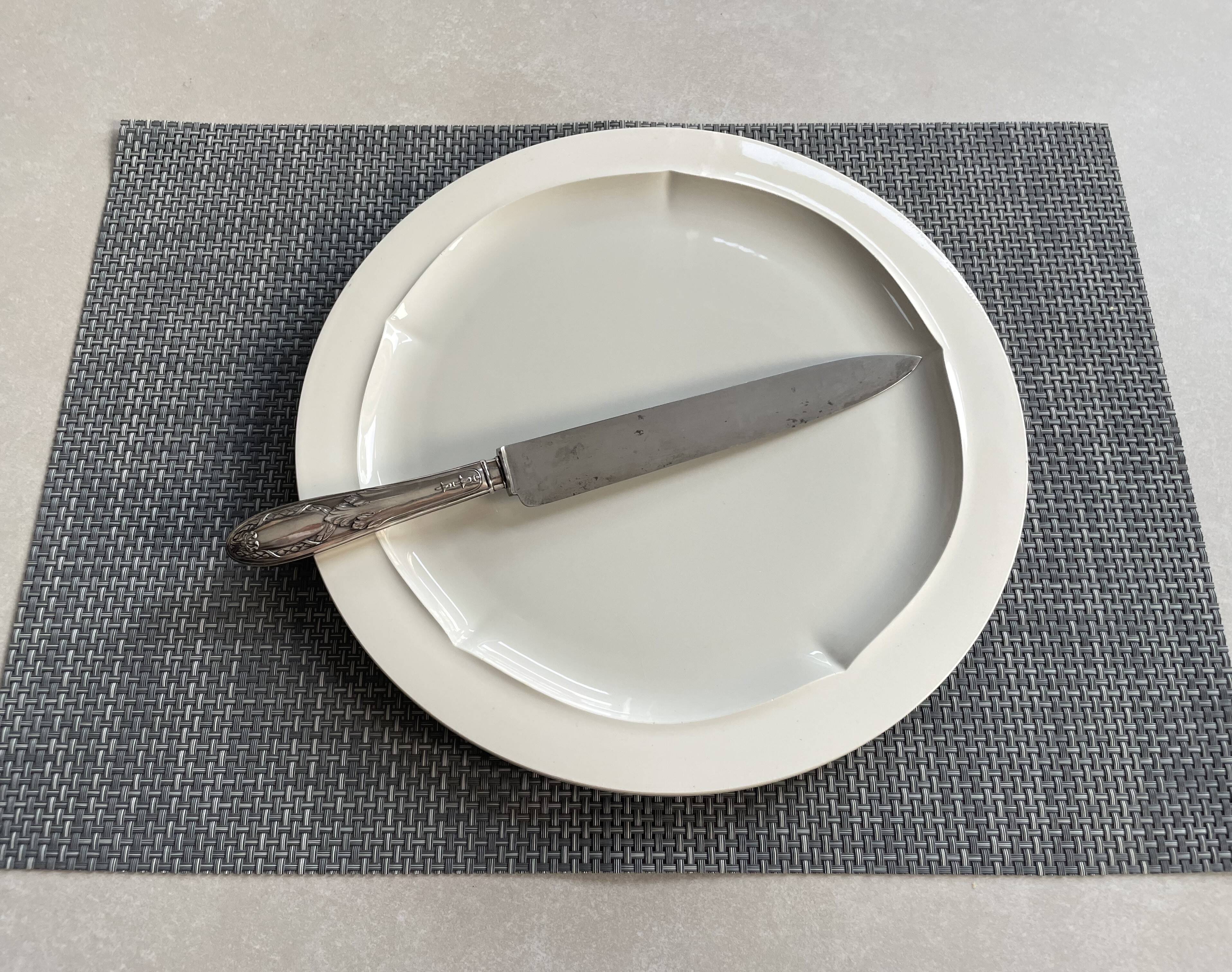 Silver leg of lamb service