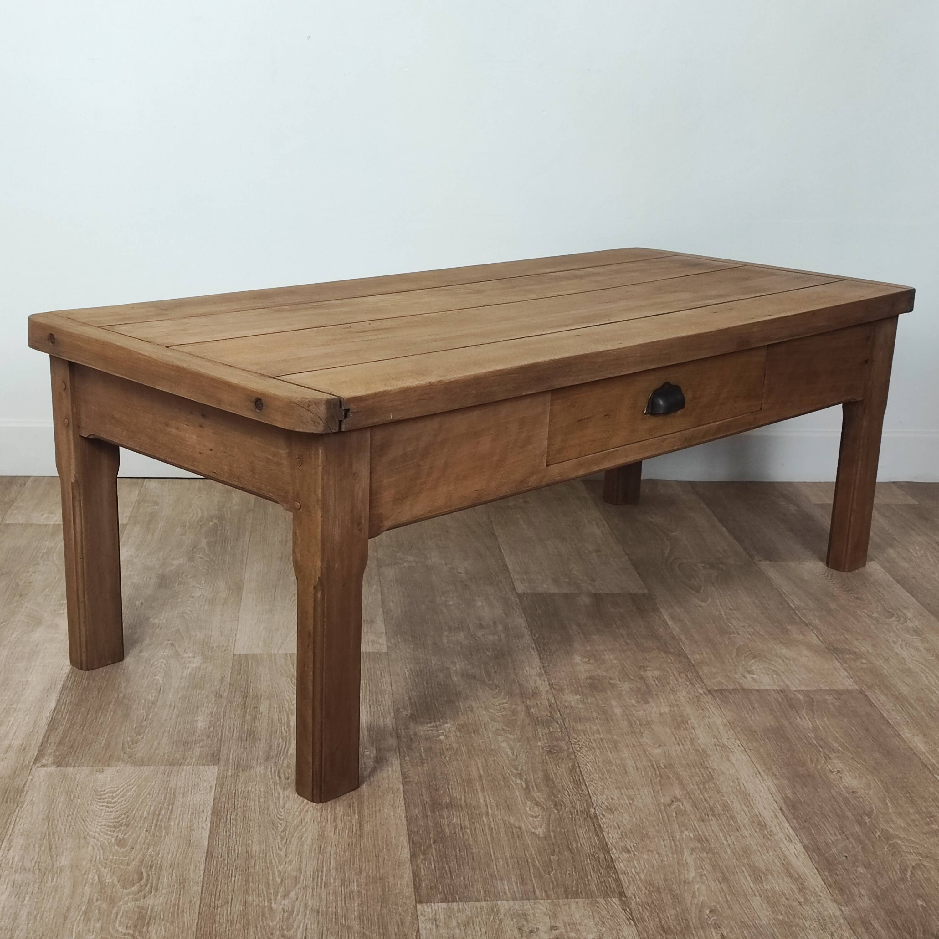 Table basse de ferme
