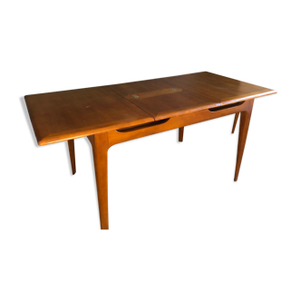 Table scandinave extensible