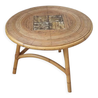 Round rattan and ceramic coffee table