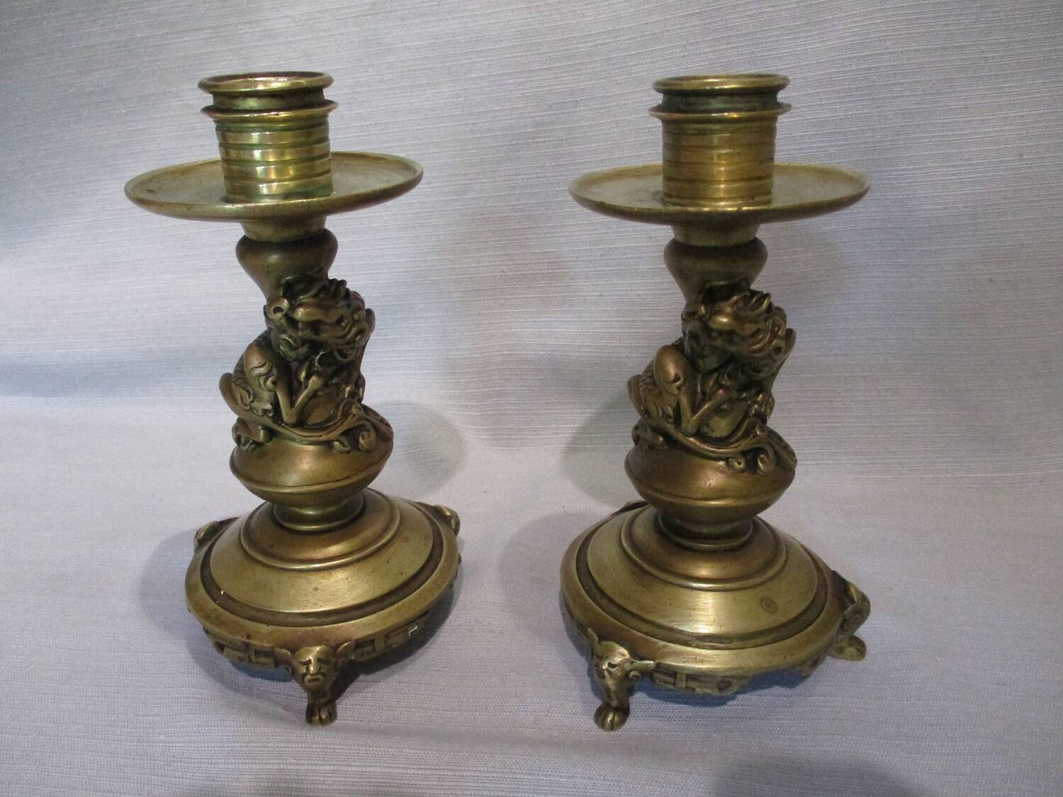 pair of Asian candlesticks from the 19th century in bronze