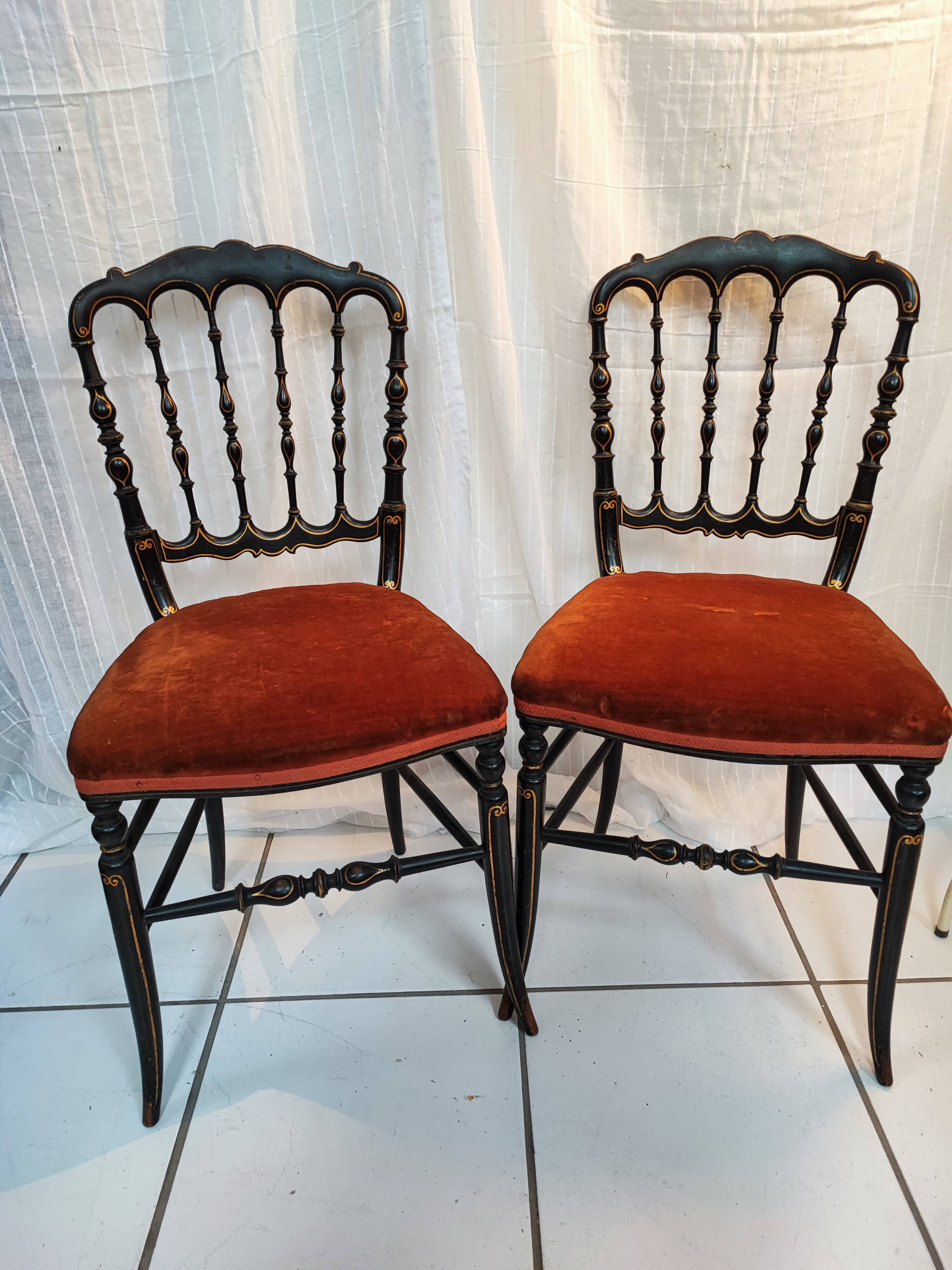 Paire de chaises Napoléon III modèle Opéra