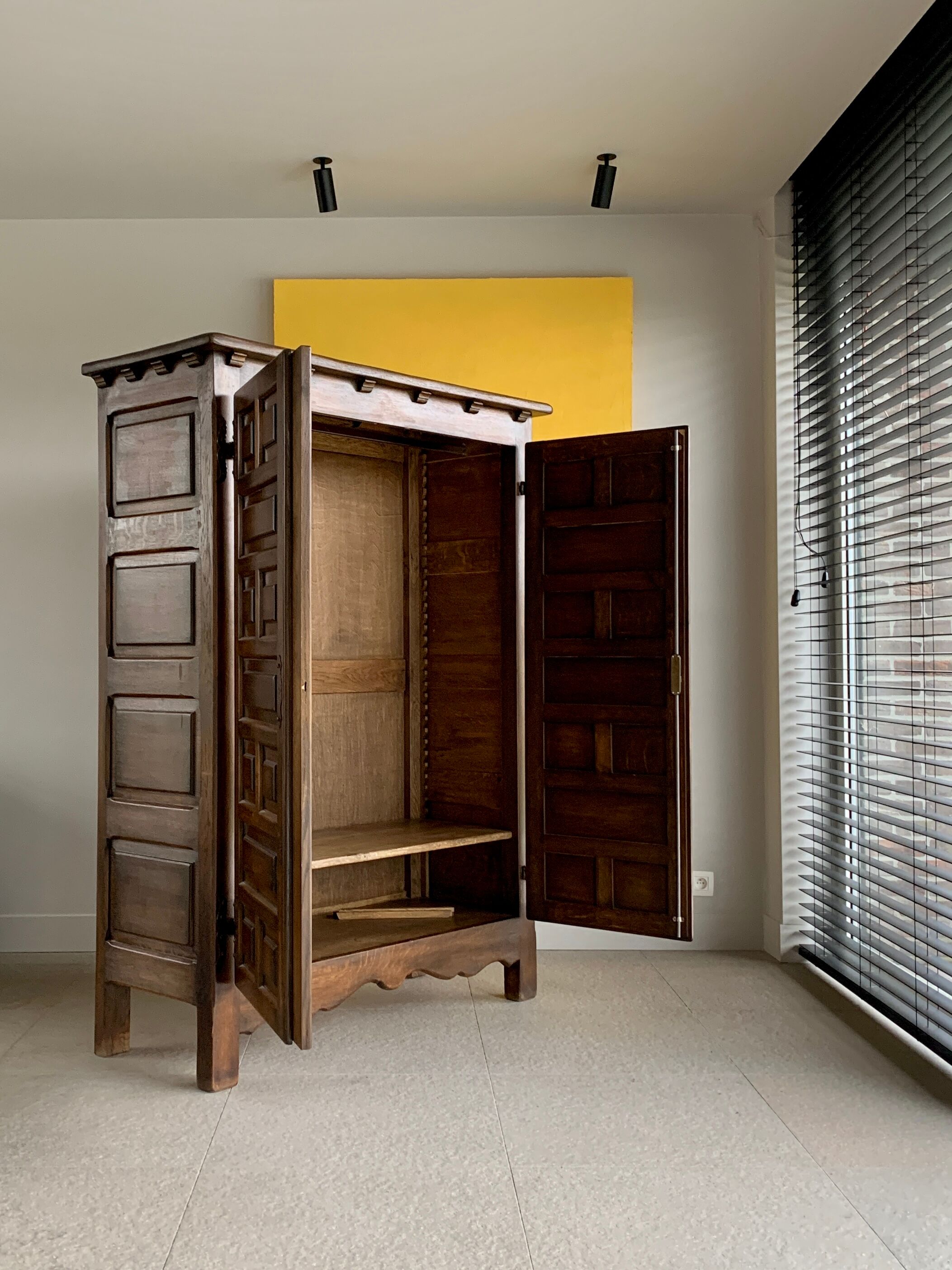 Spanish brutalist cabinet in solid oak, 1940s