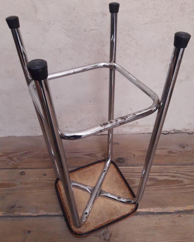 High chrome and skaï stool
