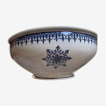 Salad bowl in faience of St-Amand