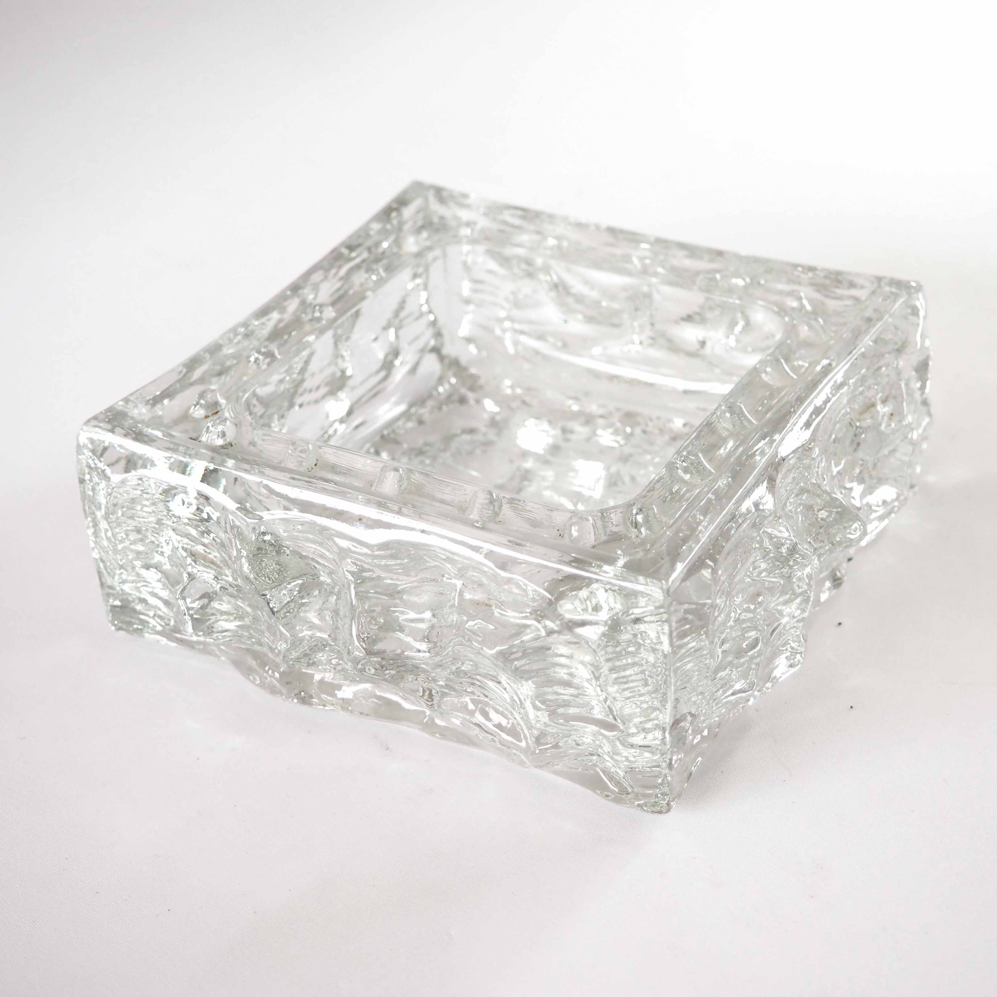 Empty cut glass pocket