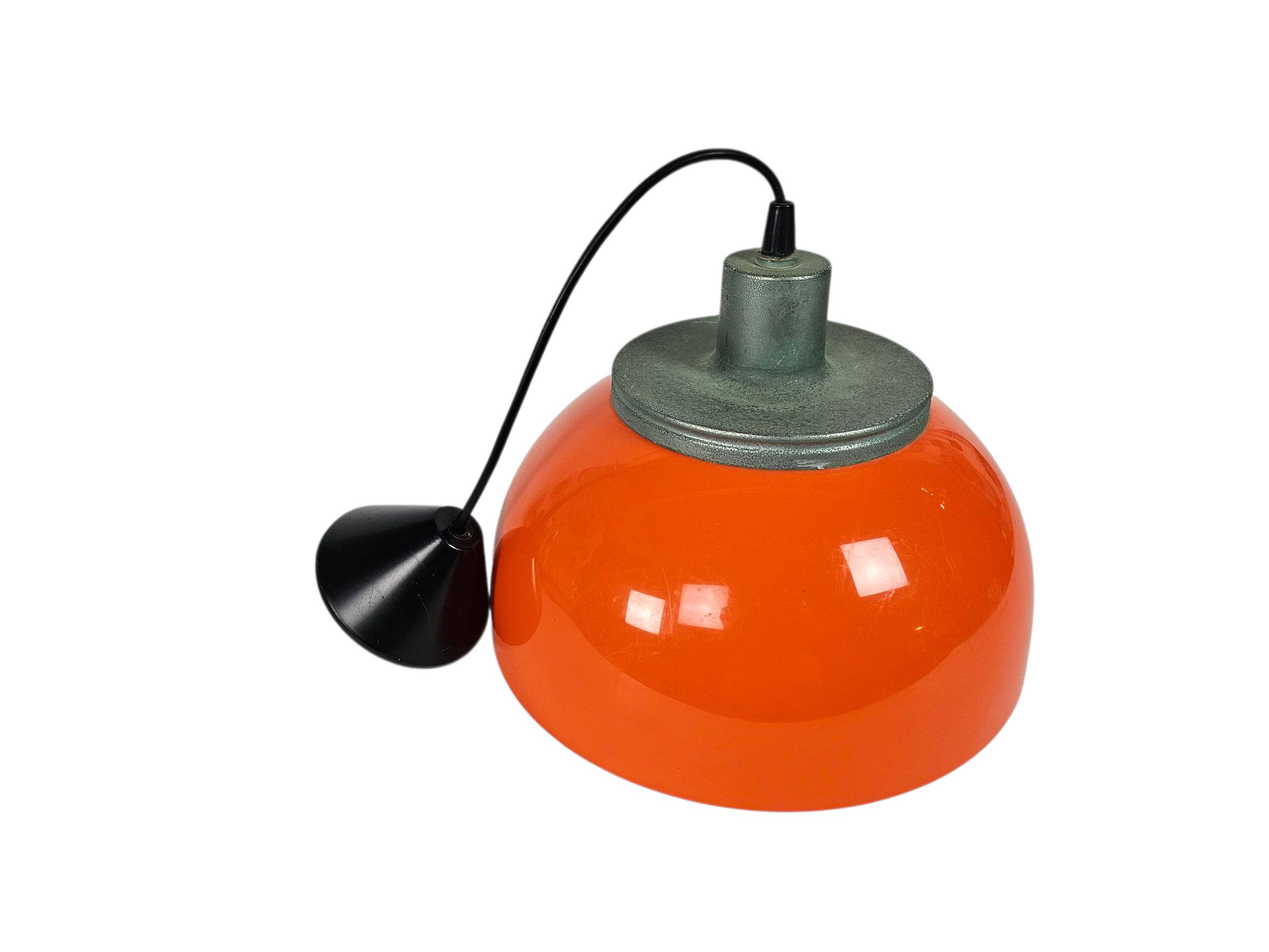 Harvey Guzzini - design Luigi Massoni - model Faro - plastic - Italy - 70's