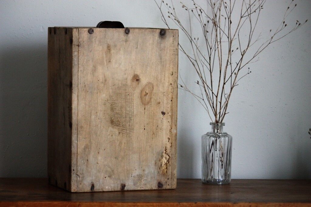 Storage crate