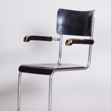 Chaise Spol avec accoudoirs fabriquée en Tchéquie des années 1930