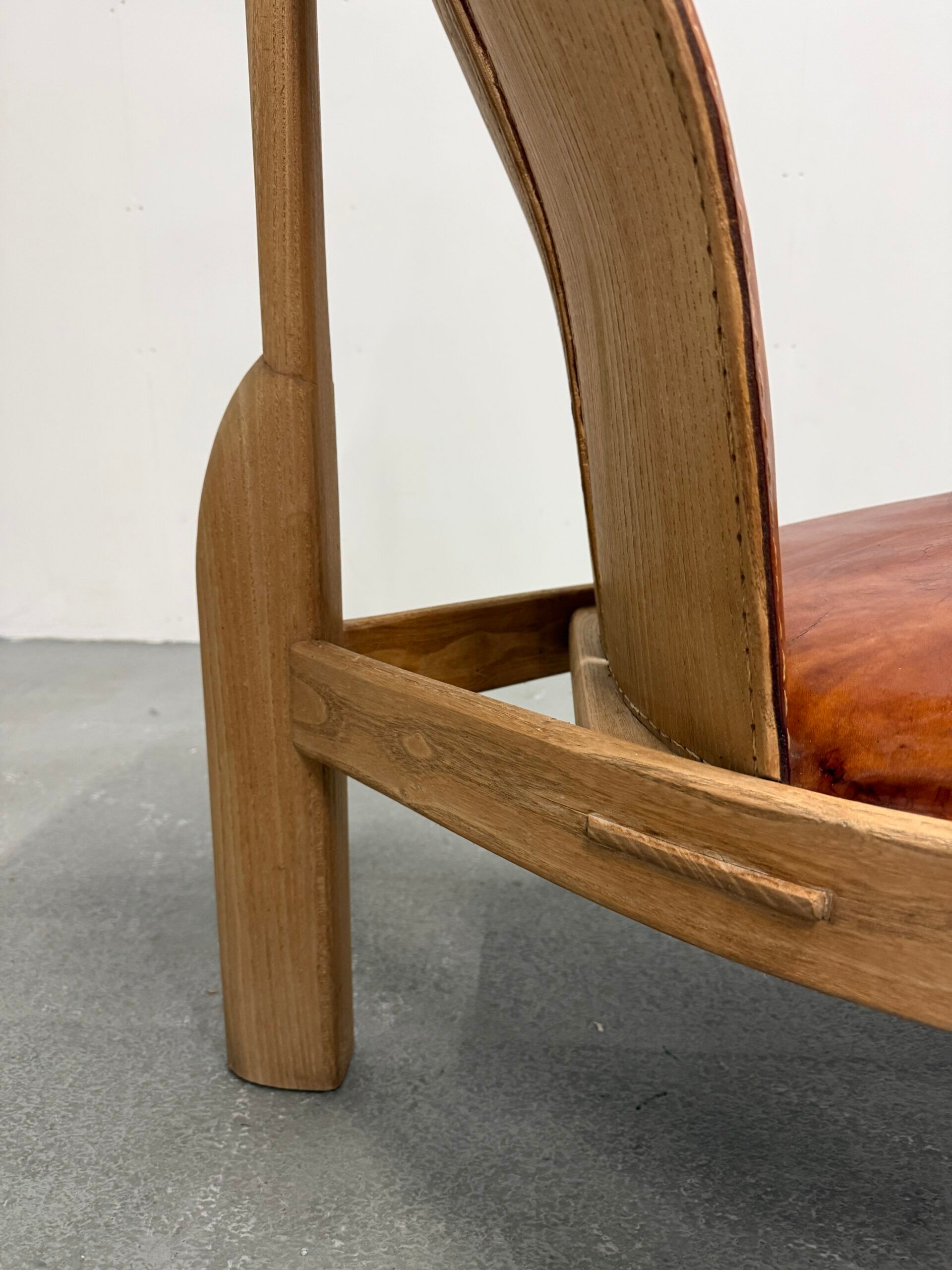 Mantis with armrest table, Stefan During