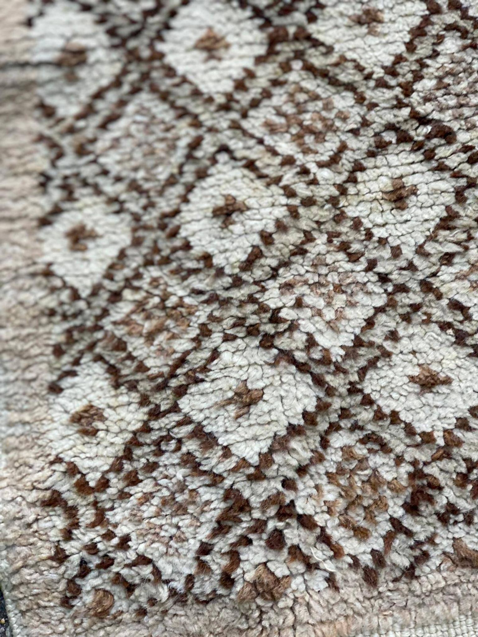 Persian rug in knotted wool beige flower 170x90